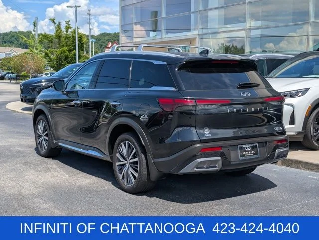 Used 2023 Black INFINITI Sensory image 3