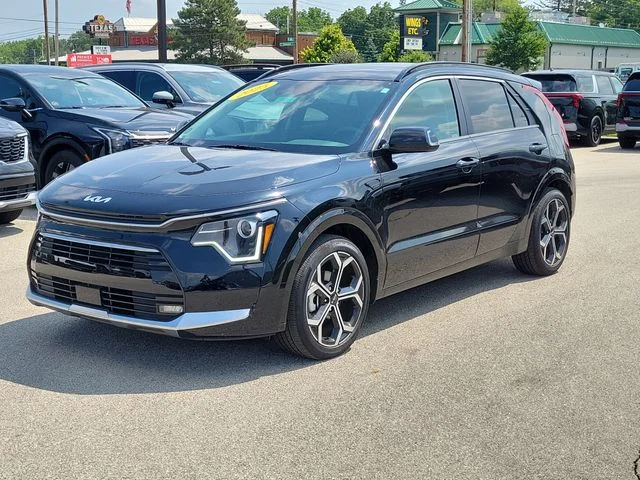 New 2025 Aurora Black Pearl Kia EX Touring image 3