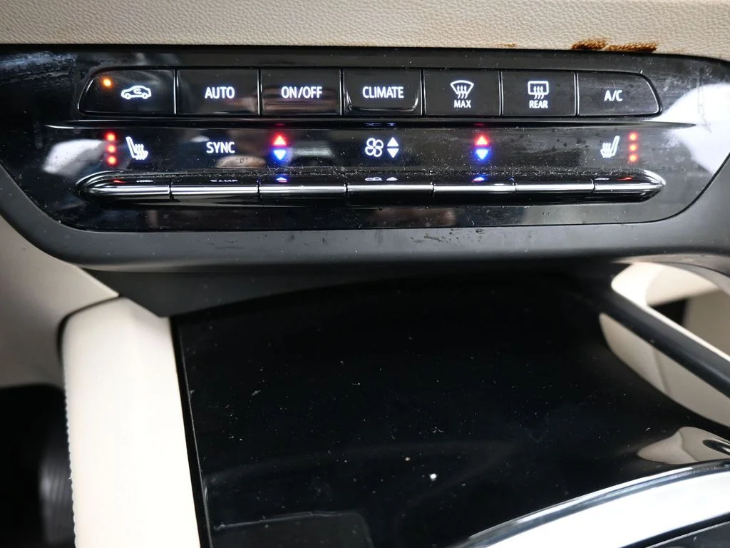 Used 2023 Sapphire Metallic Buick Preferred image 24