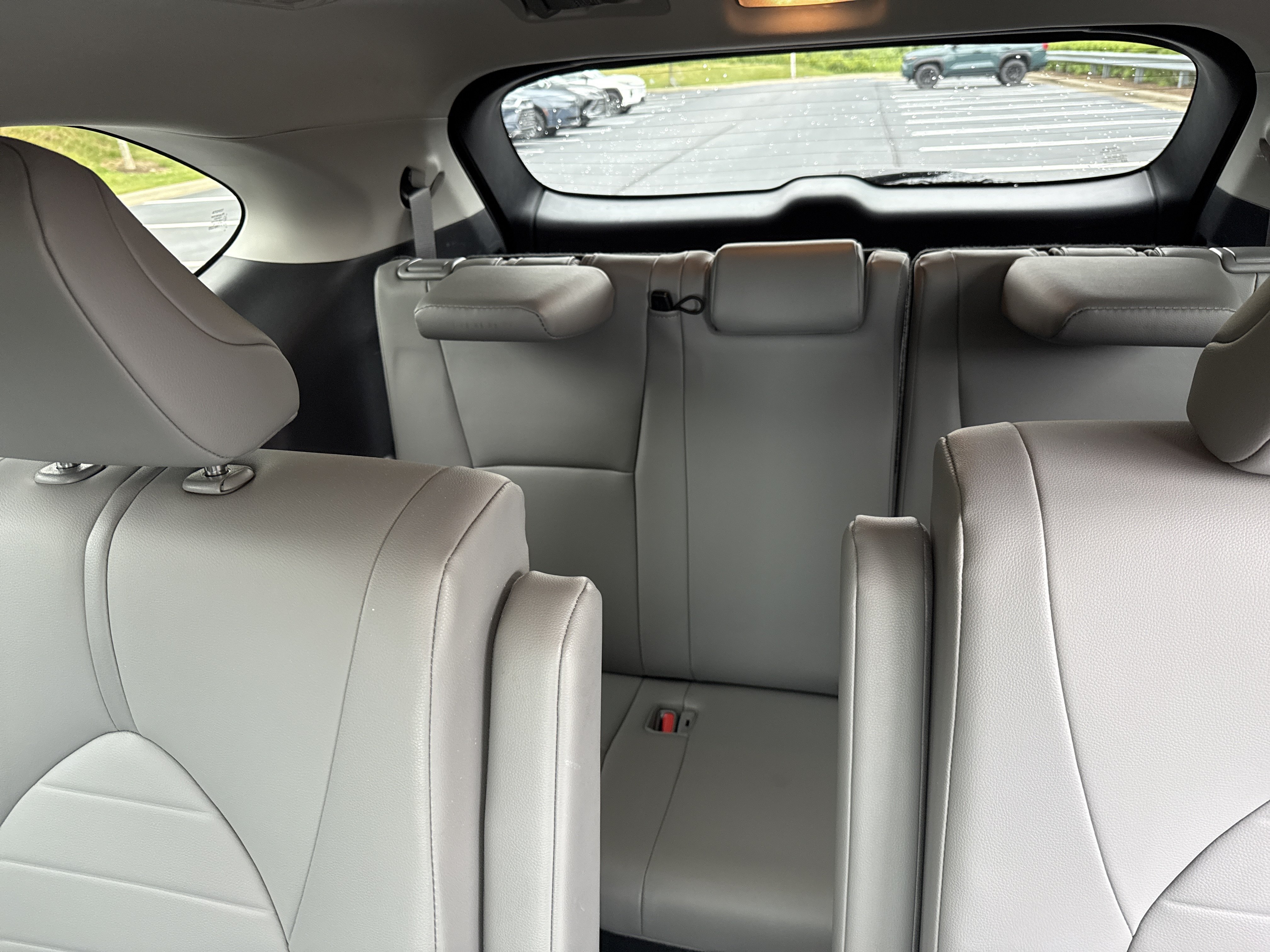 Used 2020 Moon Dust Toyota Hybrid XLE image 36
