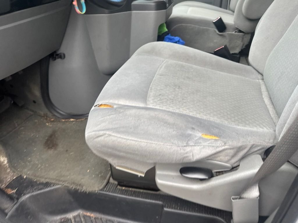 Used 2012 White Ford XLT image 2