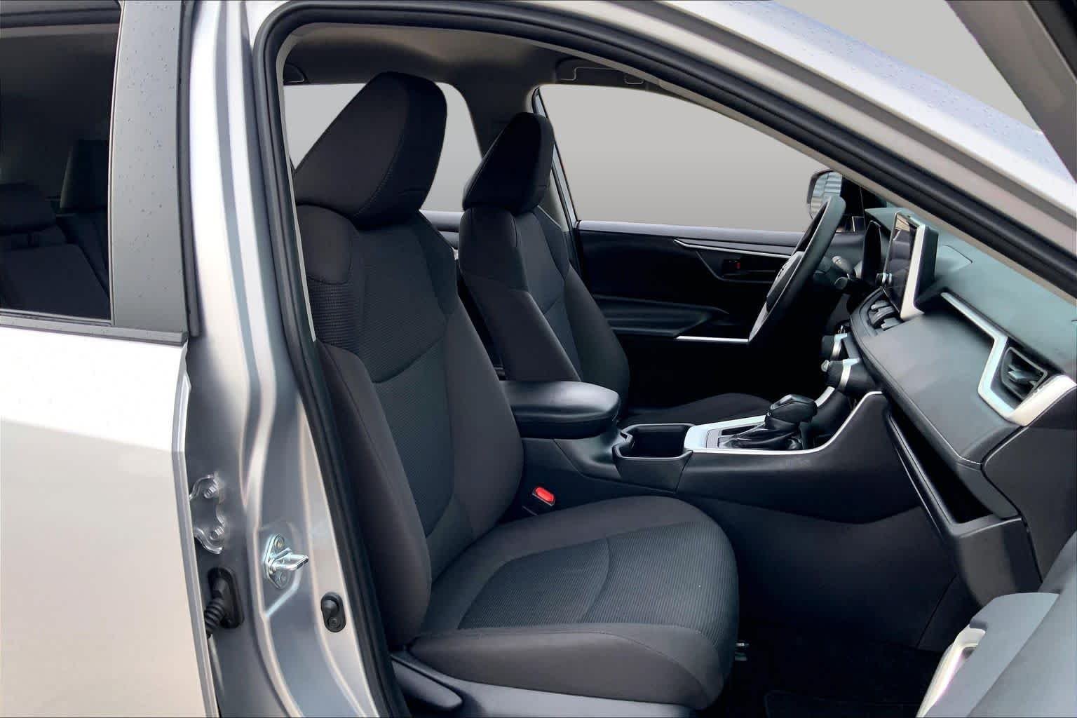 Used 2025 Silver Sky Metallic Toyota LE image 9