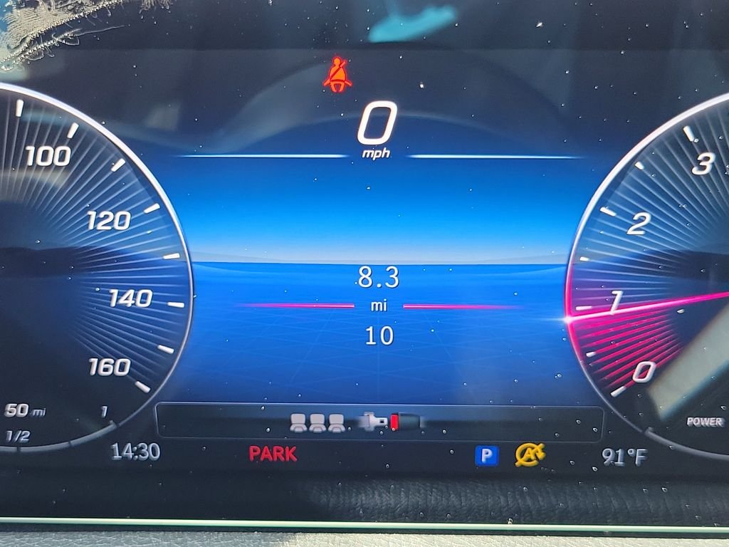 New 2026 Polar White Mercedes-Benz GLB 250 image 24