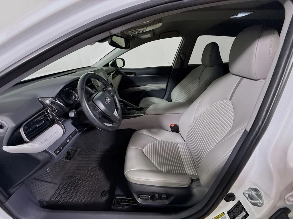 Certified Used 2023 Ice Cap Toyota SE image 19