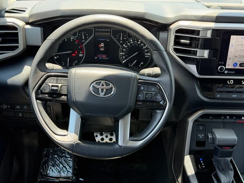 Used 2023 Green Toyota SR5 image 11