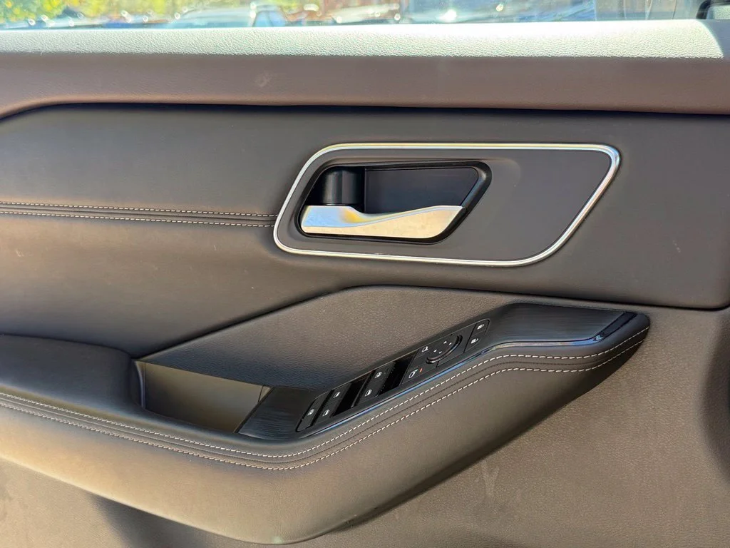 Used 2021 Gun Metallic Nissan SV image 19