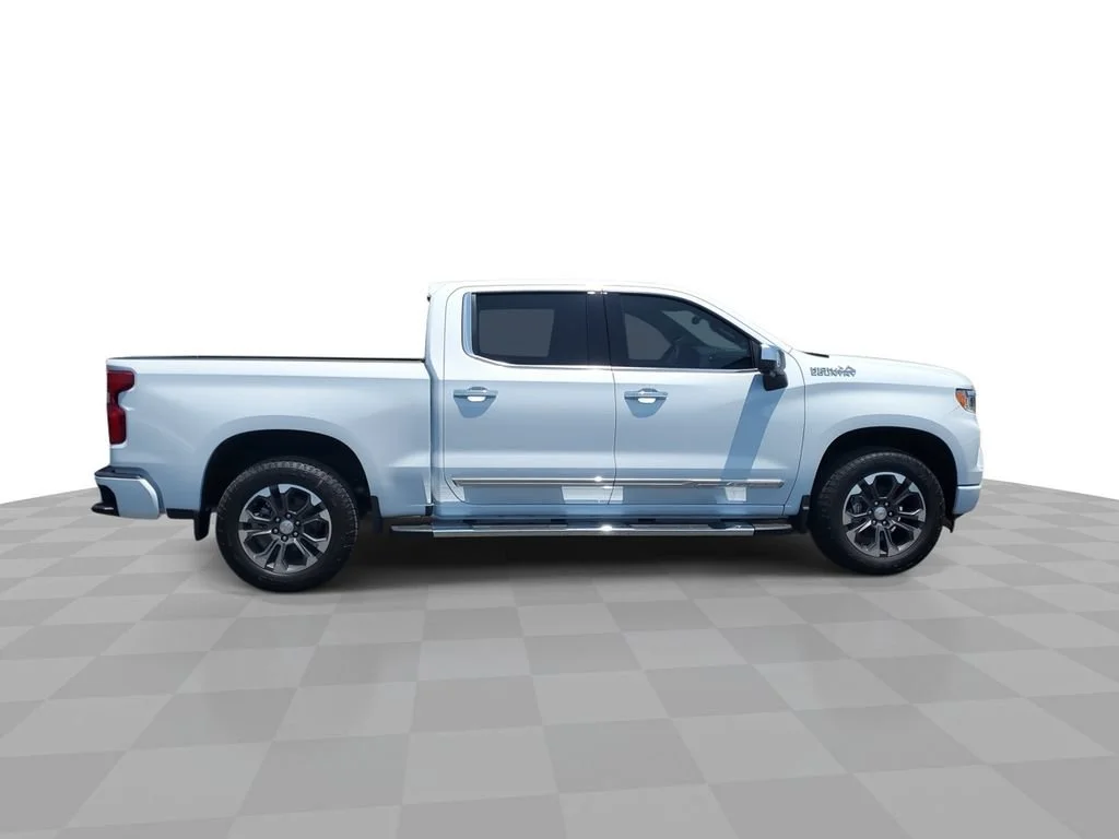New 2026 Polar White Tricoat Chevrolet High Country image 9