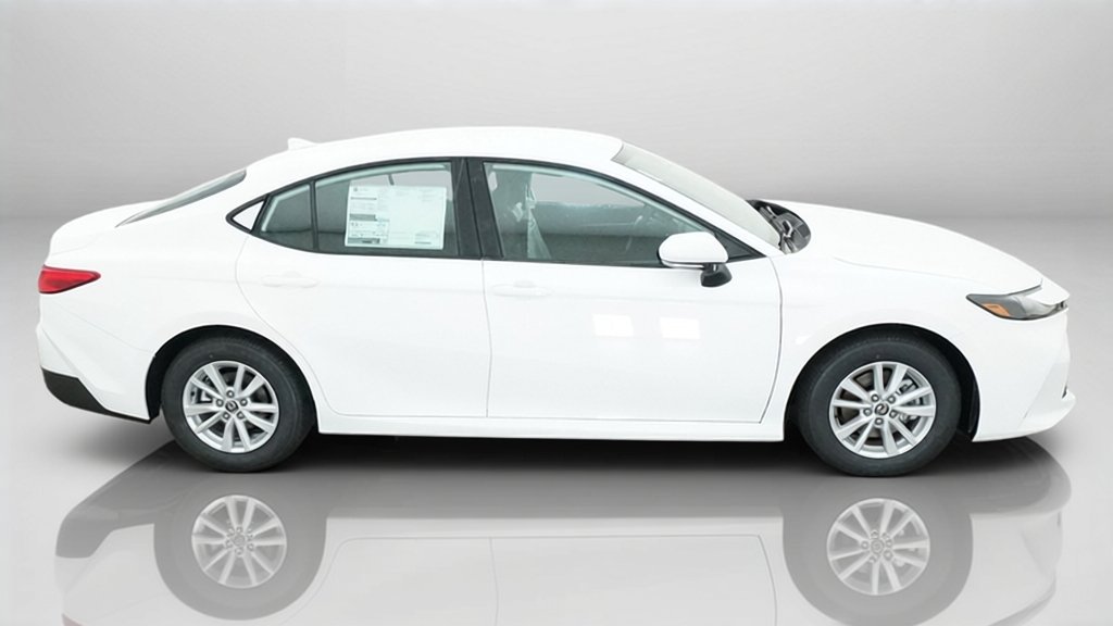New 2026 Ice Cap Toyota LE image 7