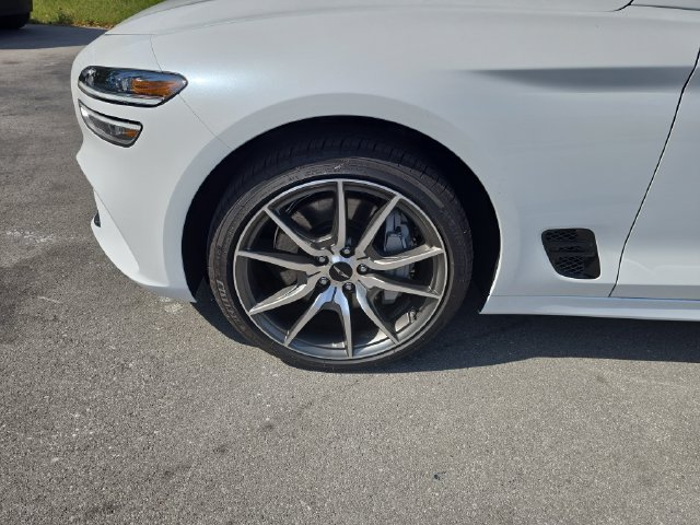 New 2026 White Genesis 2.5T Prestige image 10