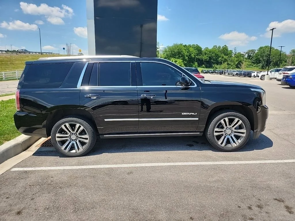 Used 2018 Onyx Black GMC Denali image 2
