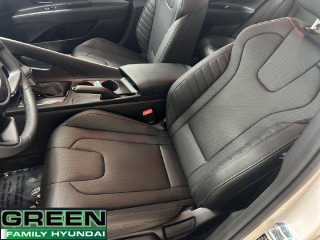 New 2026 White Hyundai SEL Sport image 11
