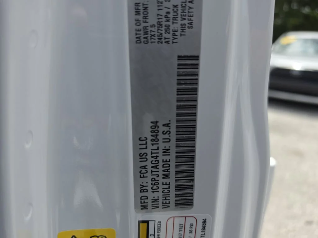 New 2026 Bright White Clear-Coat Exterior Paint Jeep 85th Anniversary Edition image 34