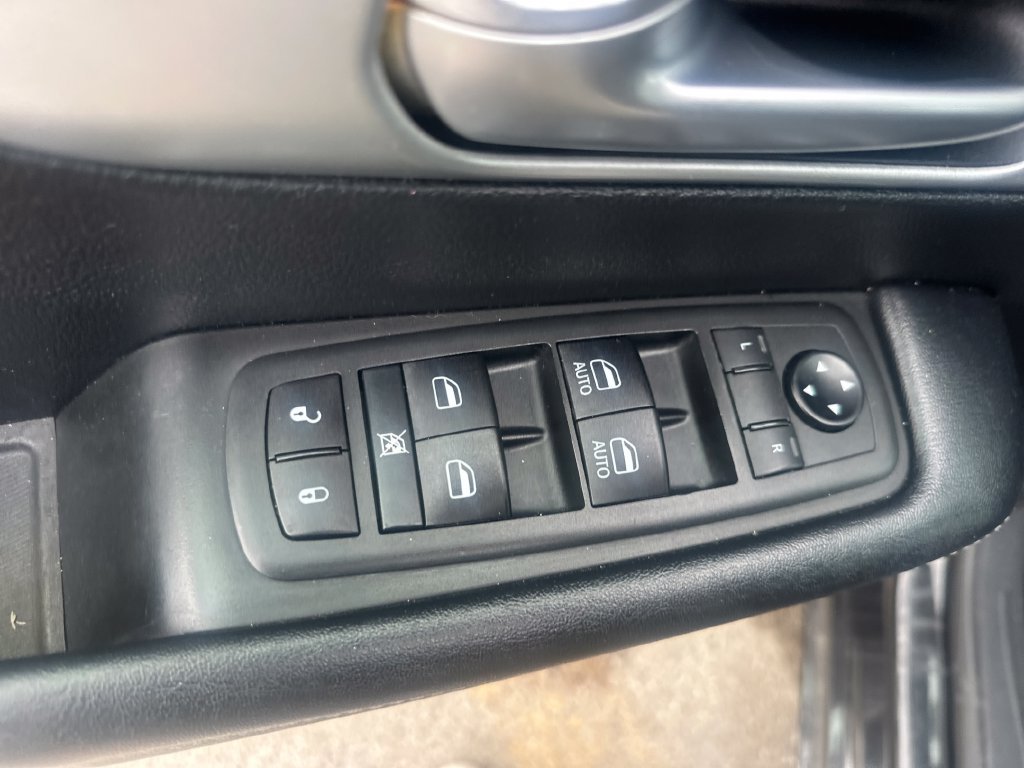 Used 2020 Black Chrysler Touring image 10