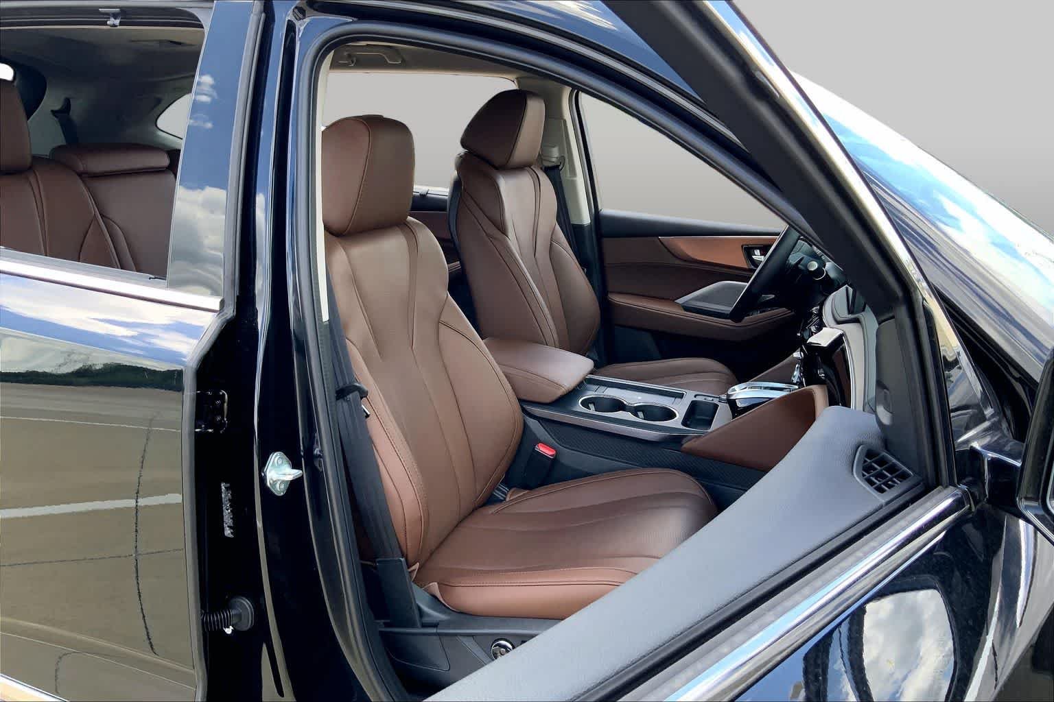 Used 2026 Majestic Black Pearl Acura w/Technology Package image 9