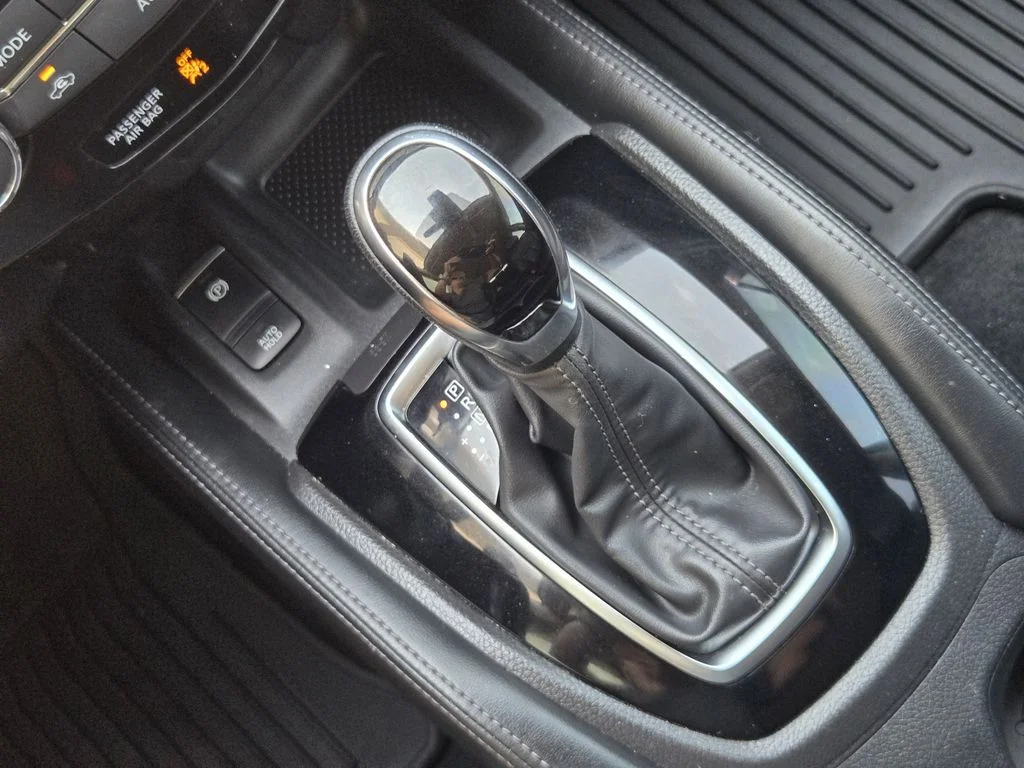Used 2019 Gray Nissan SL image 22
