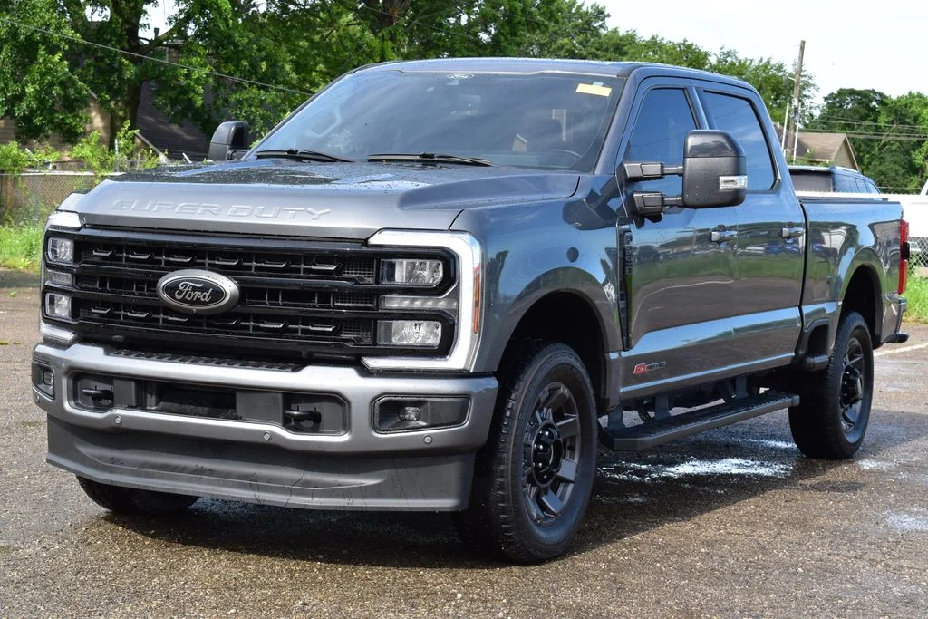 Used 2024 Gray Metallic Ford Lariat image 1