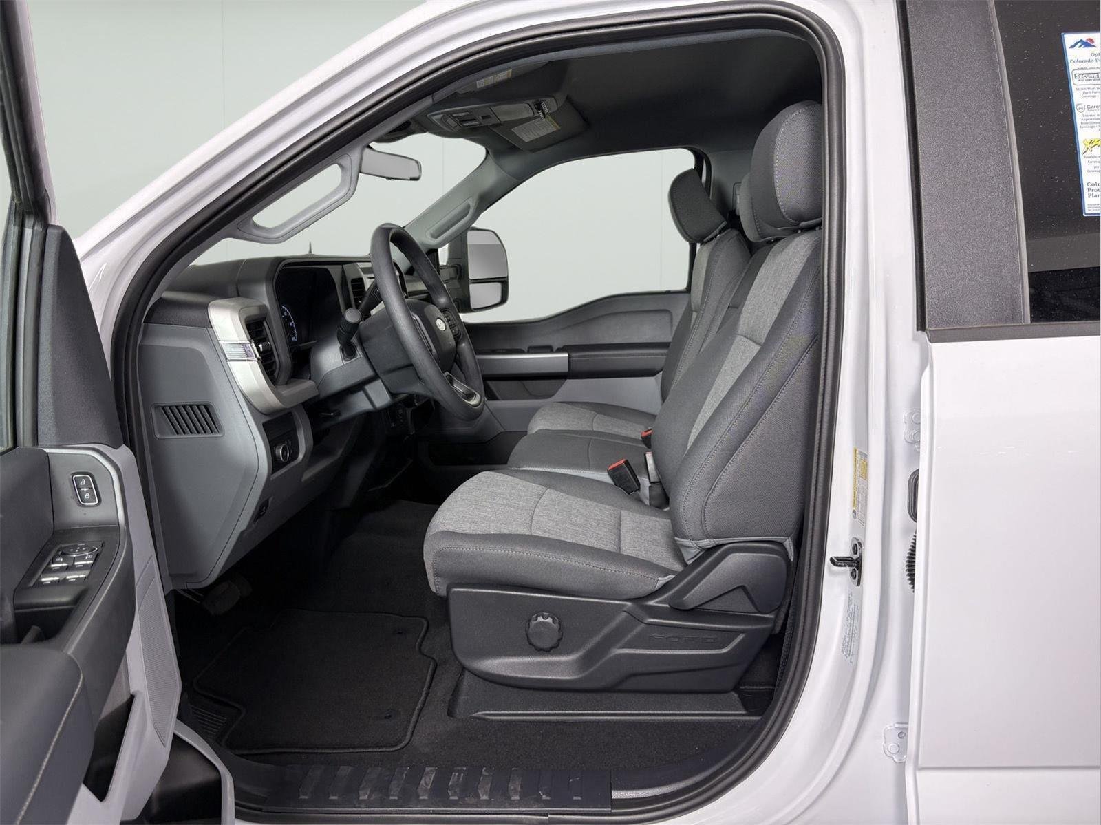 New 2026 Oxford White Ford XL image 12