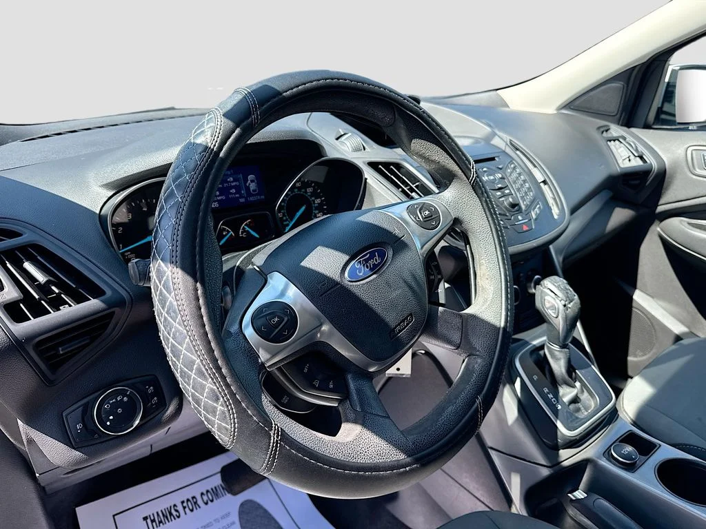 Used 2013 White Ford SE image 9