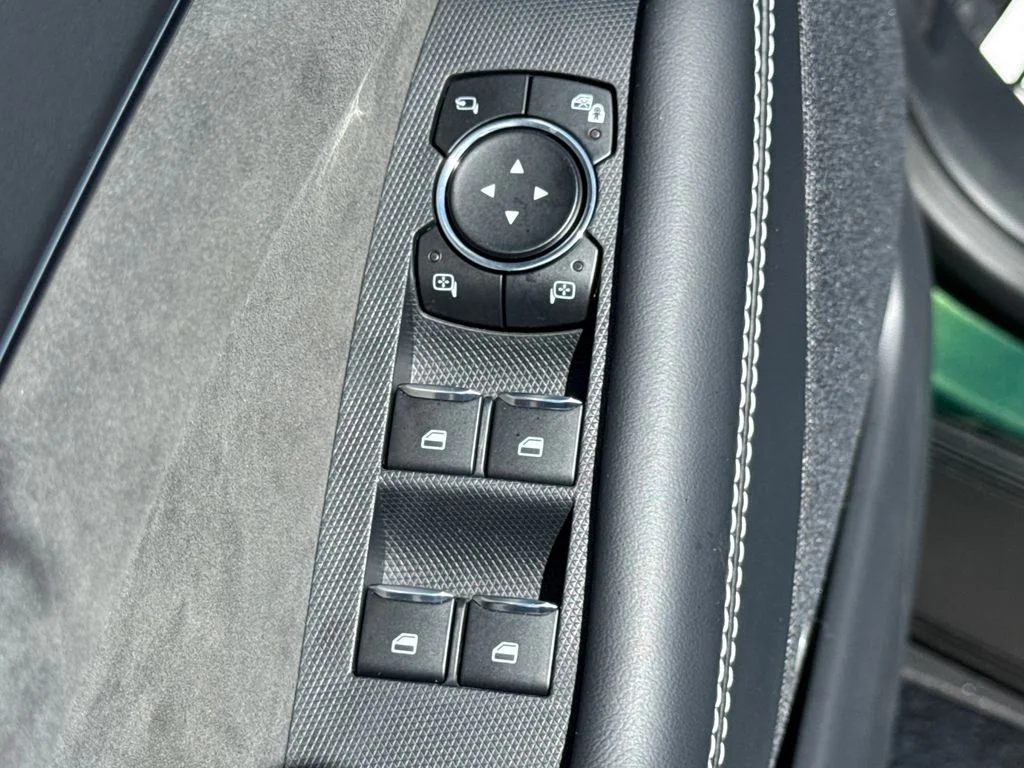 Used 2024 Green Metallic Ford GT image 27