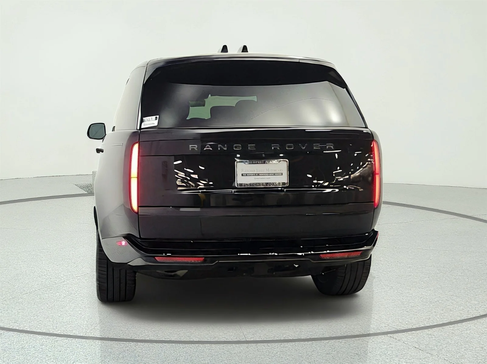 Used 2025 Santorini Black Metallic Land Rover P400 SE LWB 7 Seat image 6