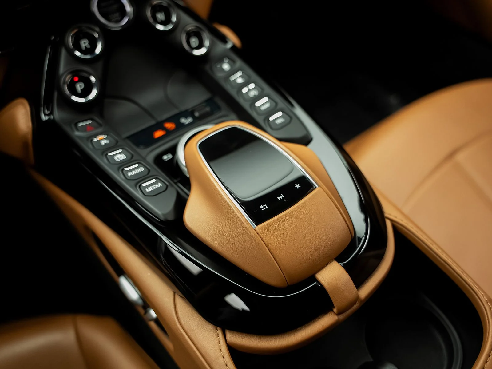 Used 2020 Red Aston Martin Base image 46