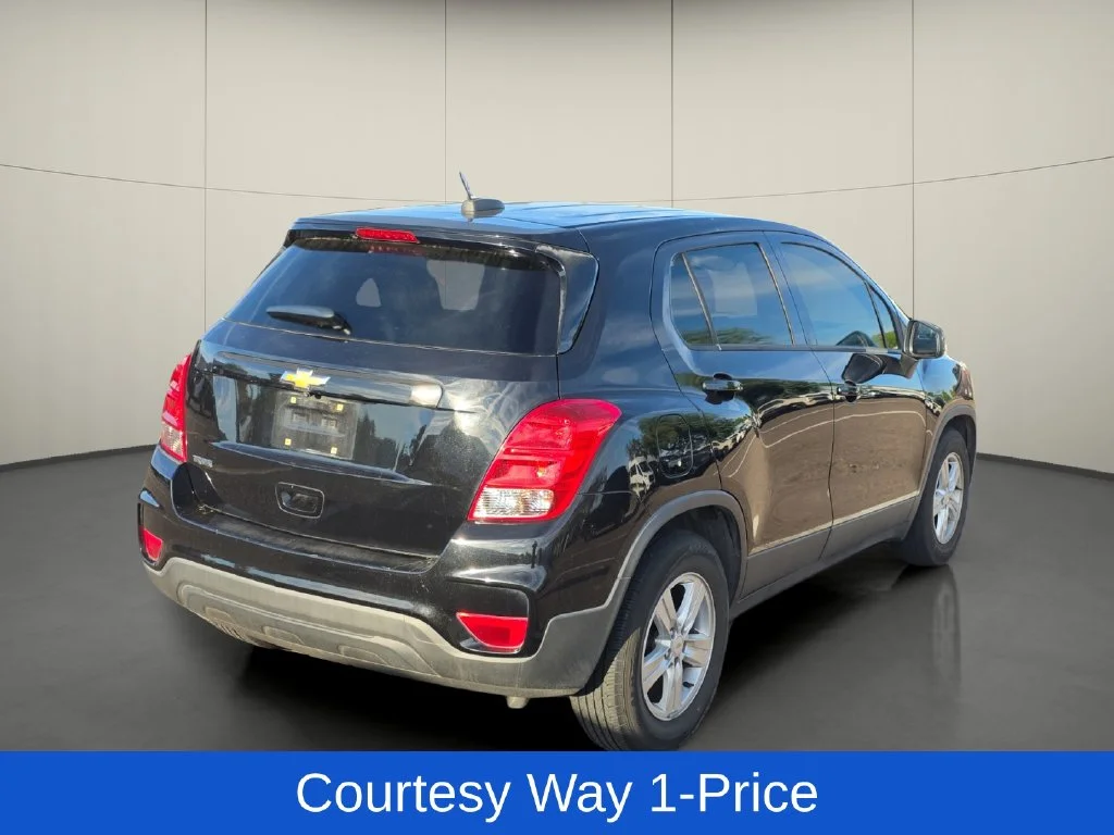 Used 2020 Black Chevrolet LS image 9