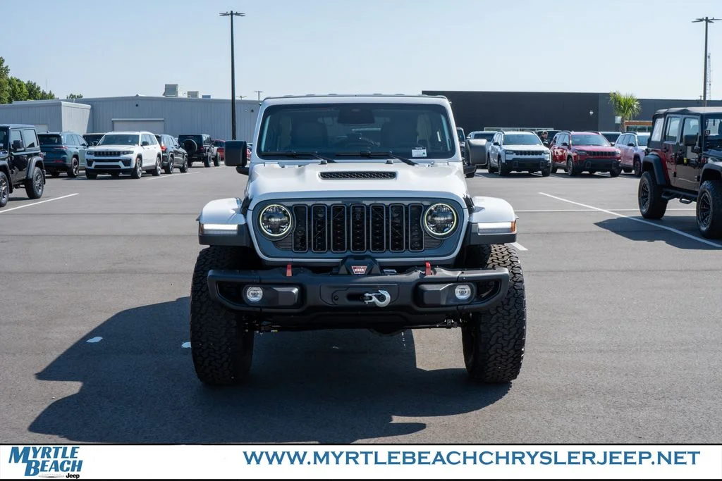New 2026 Bright White Clear-Coat Exterior Paint Jeep Rubicon image 9
