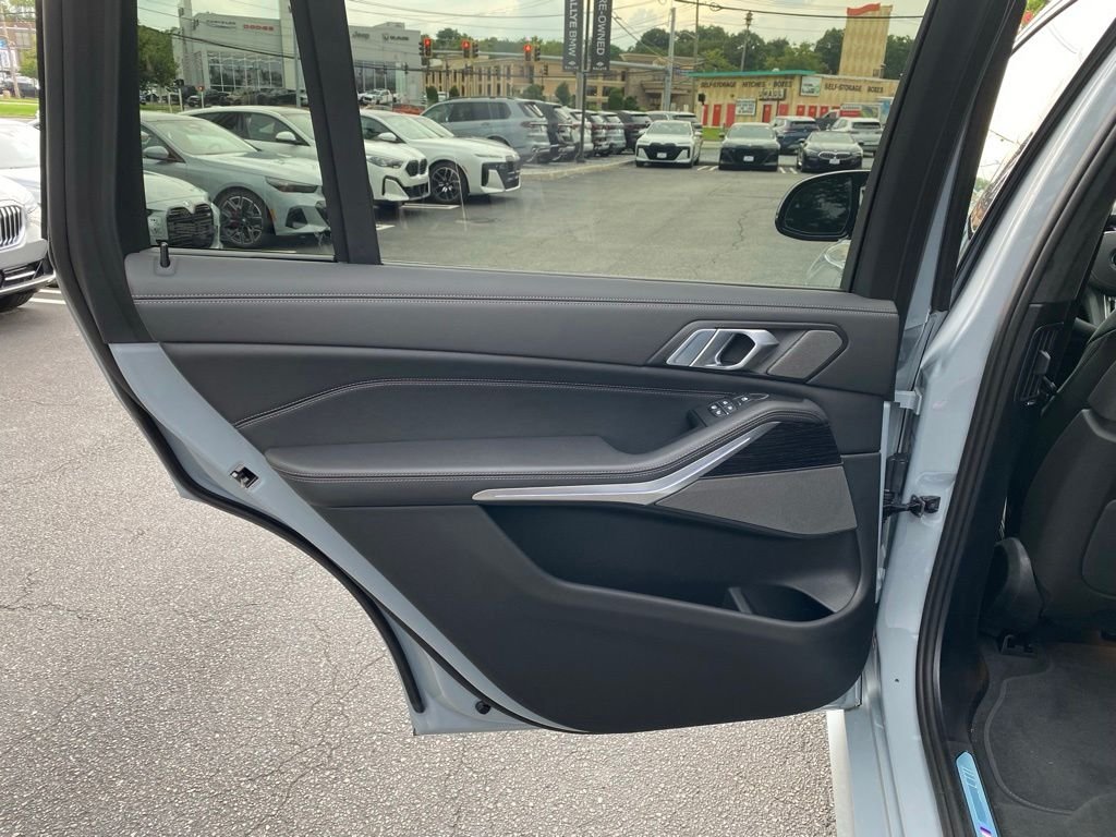2026 BMW X7 M60i - Photo 7