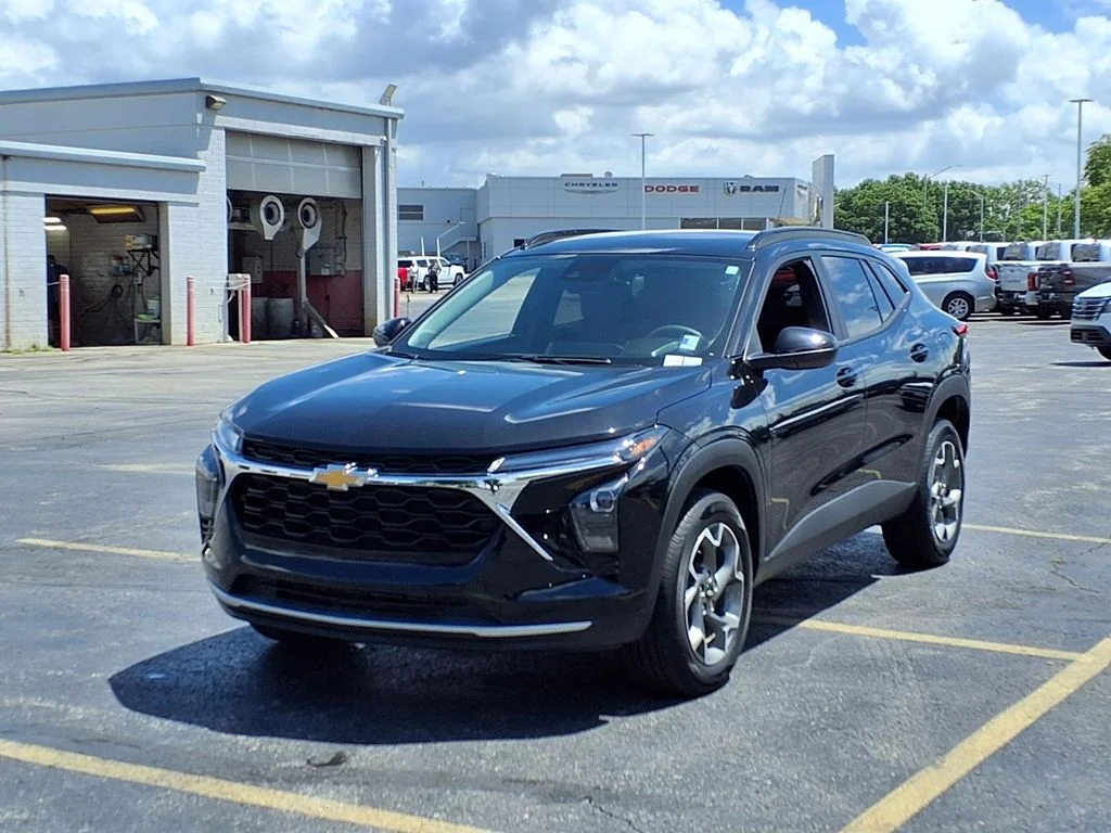 Certified 2025 Chevrolet Trax LT with VIN KL77LHEP9SC225946 for sale in Kansas City
