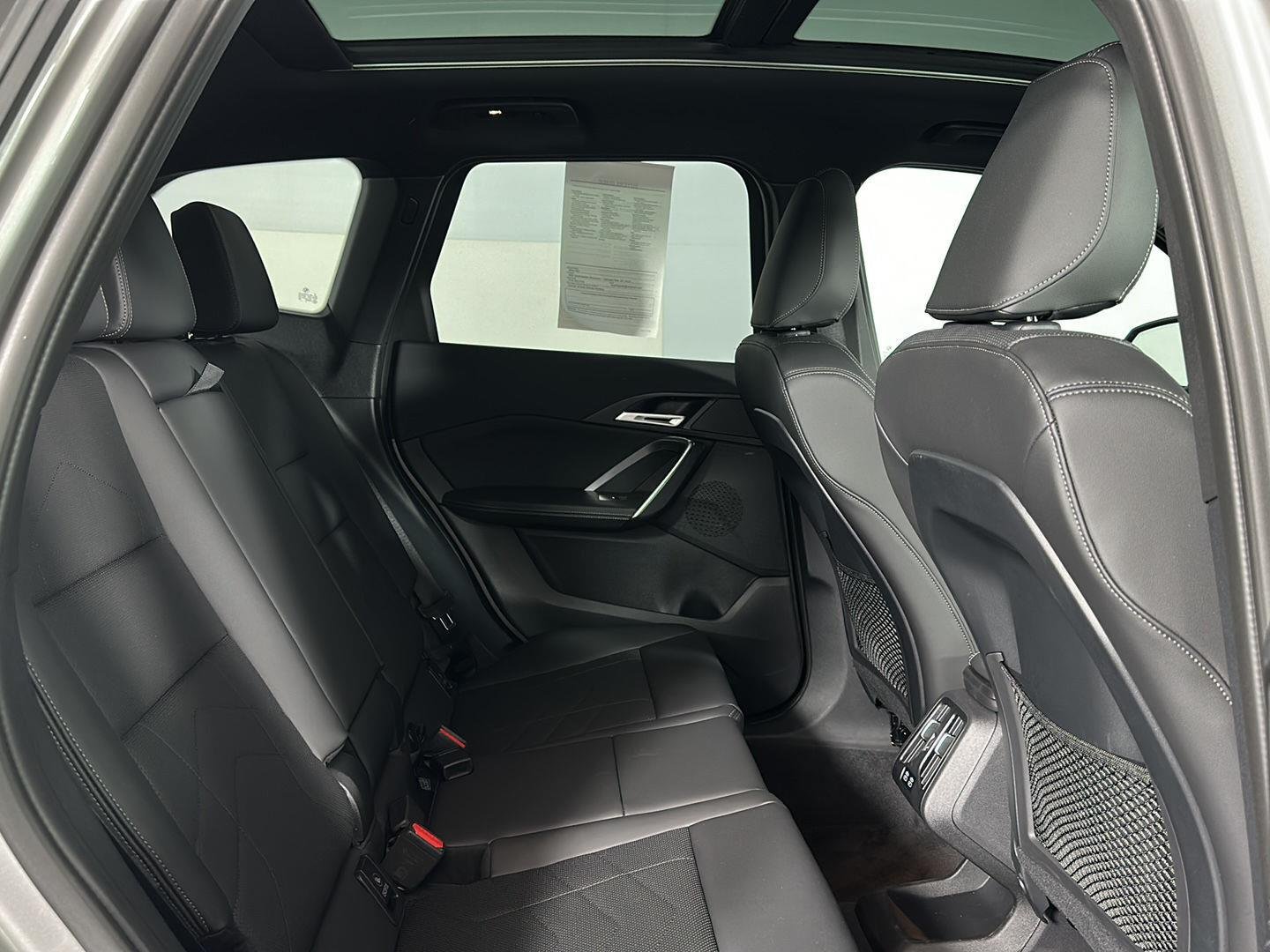 Used 2023 Space Silver Metallic BMW xDrive28i image 27