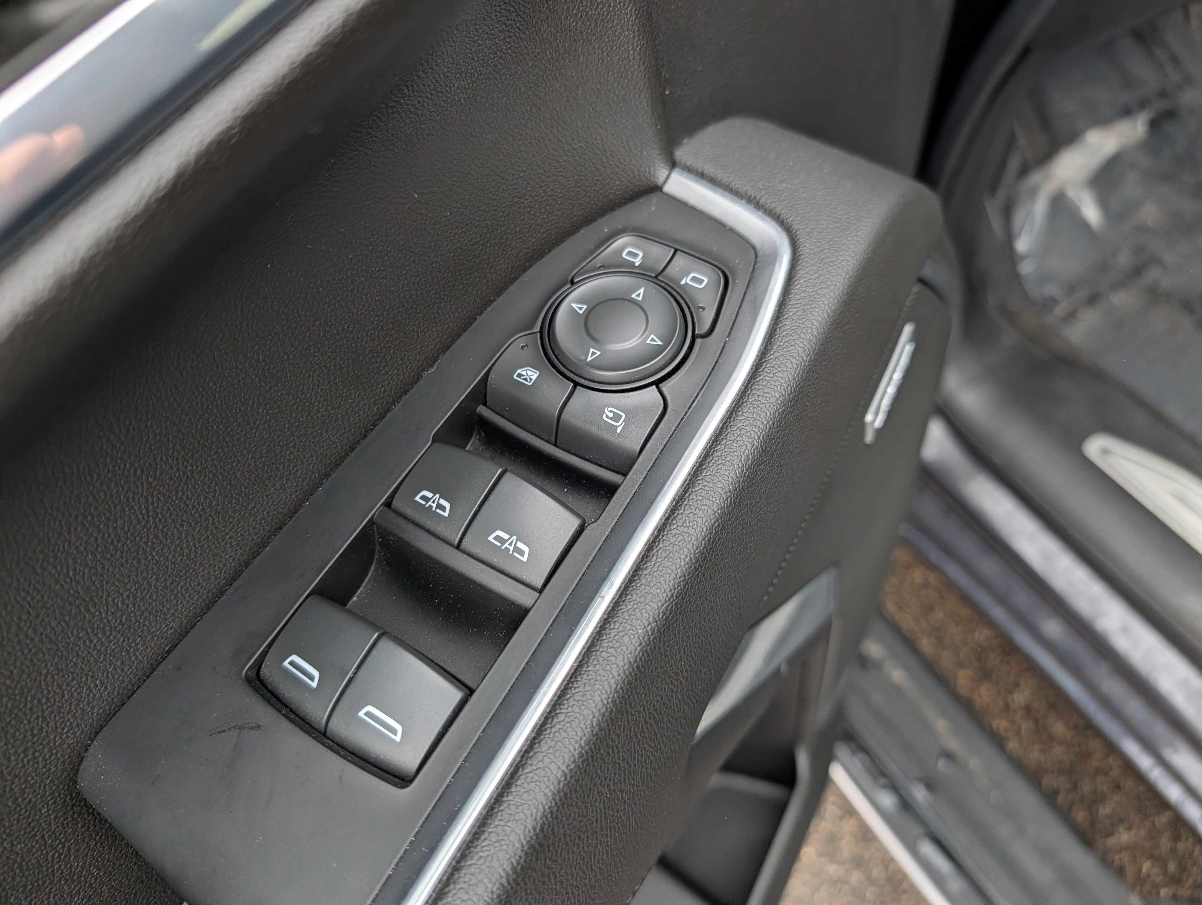 2022 Chevrolet Silverado 1500 LTZ - Photo 23