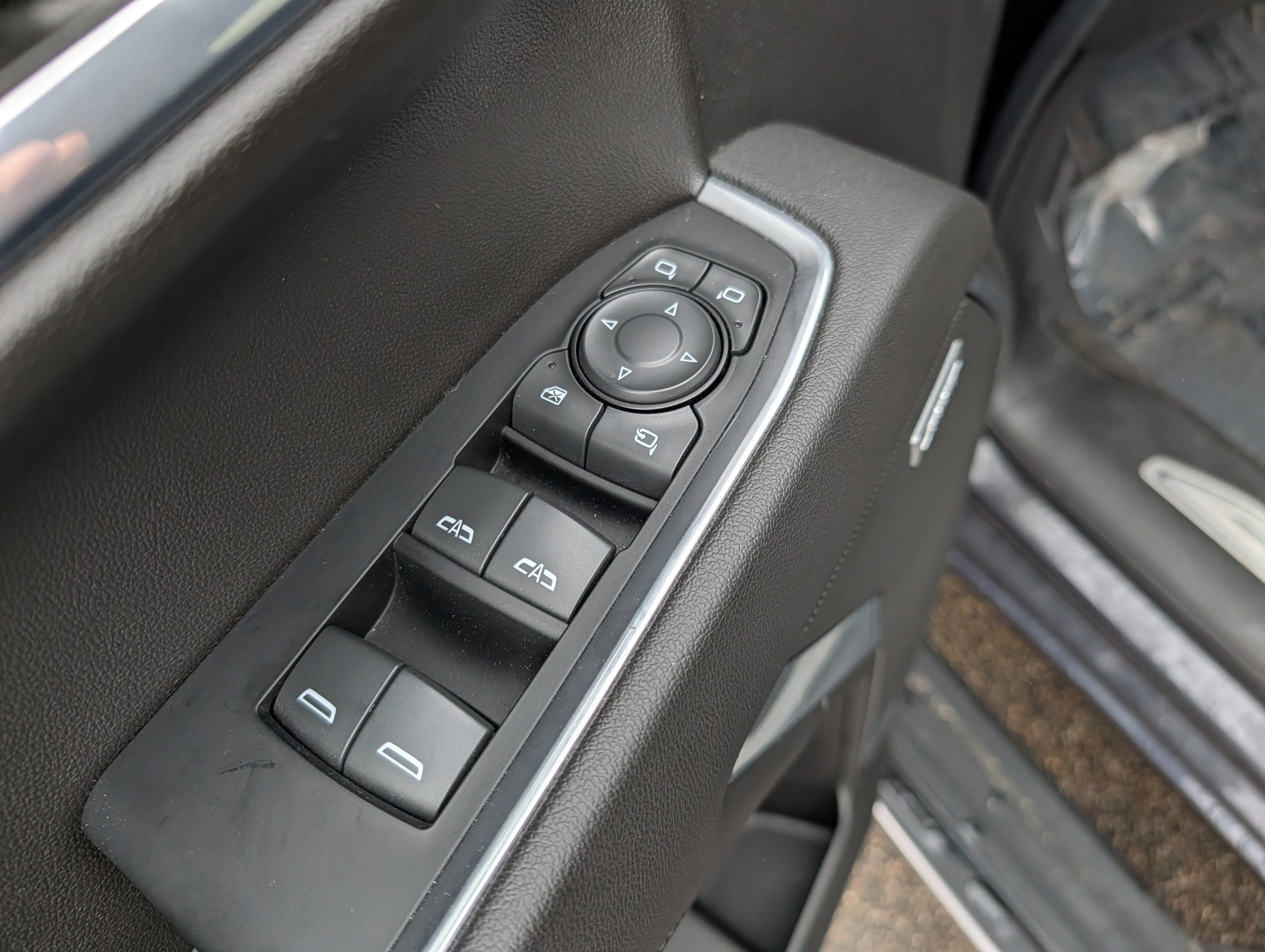 2022 Chevrolet Silverado 1500 LTZ - Photo 23