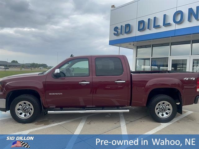 Used 2013 Sonoma Red Metallic GMC SL image 2