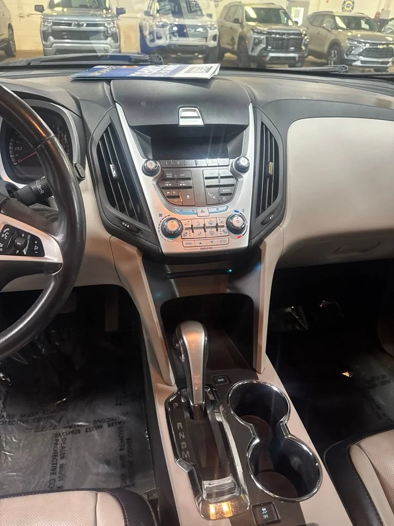 Used 2010 Summit White Chevrolet LT w/2LT image 8