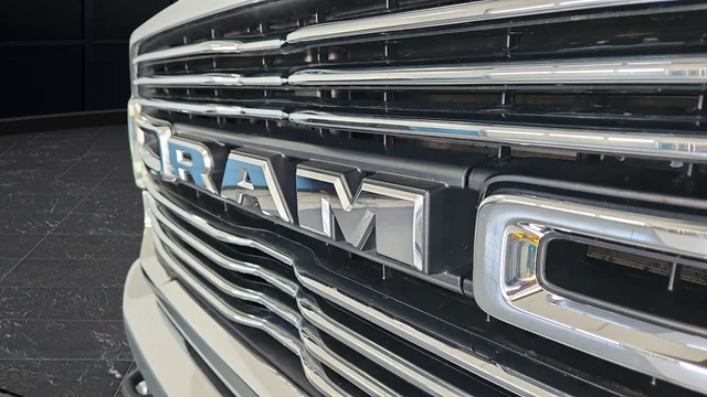Used 2020 Bright White Clearcoat Ram Laramie image 45