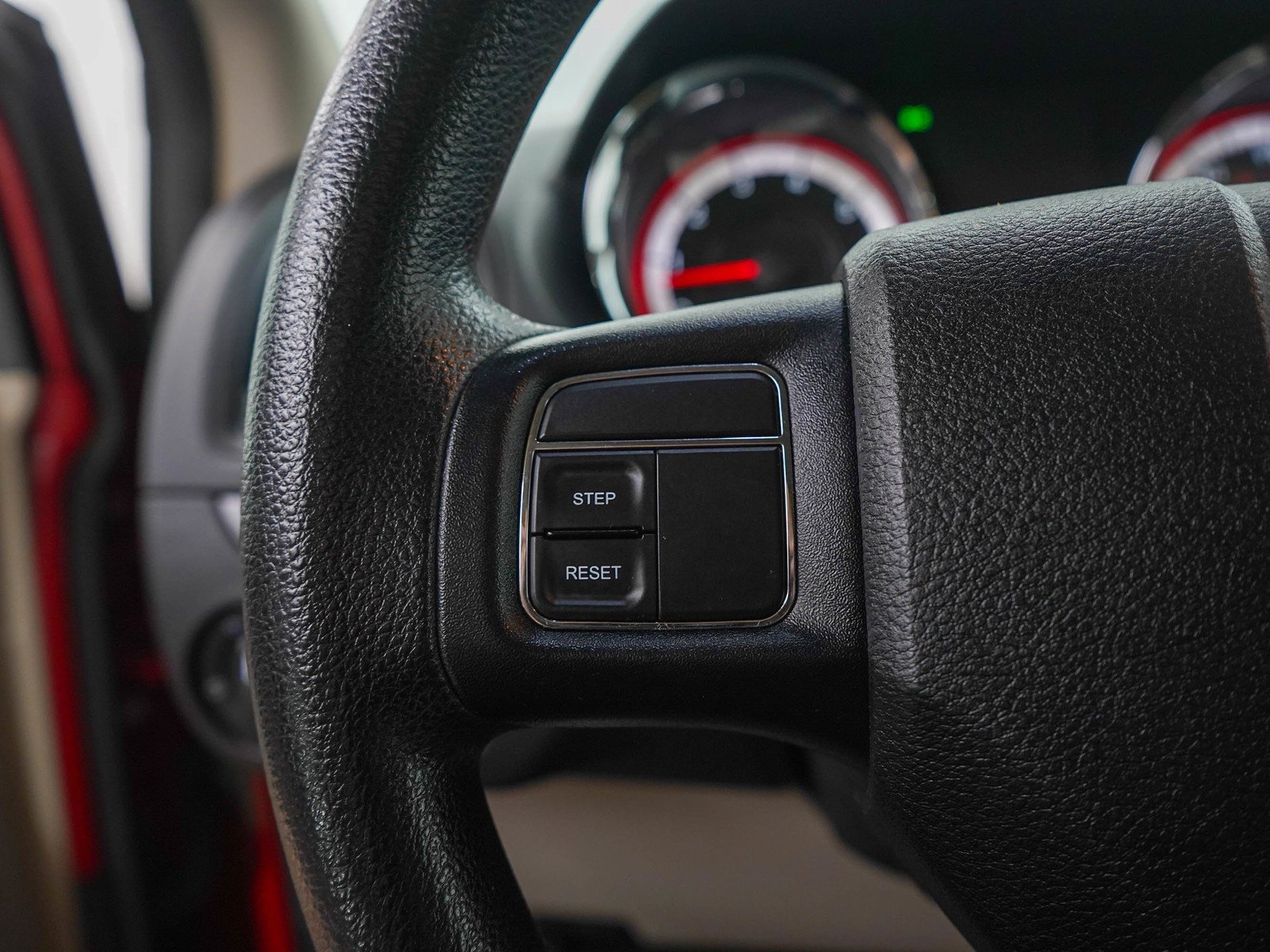 Used 2015 Redline 2 Coat Pearl Dodge Sxt image 27