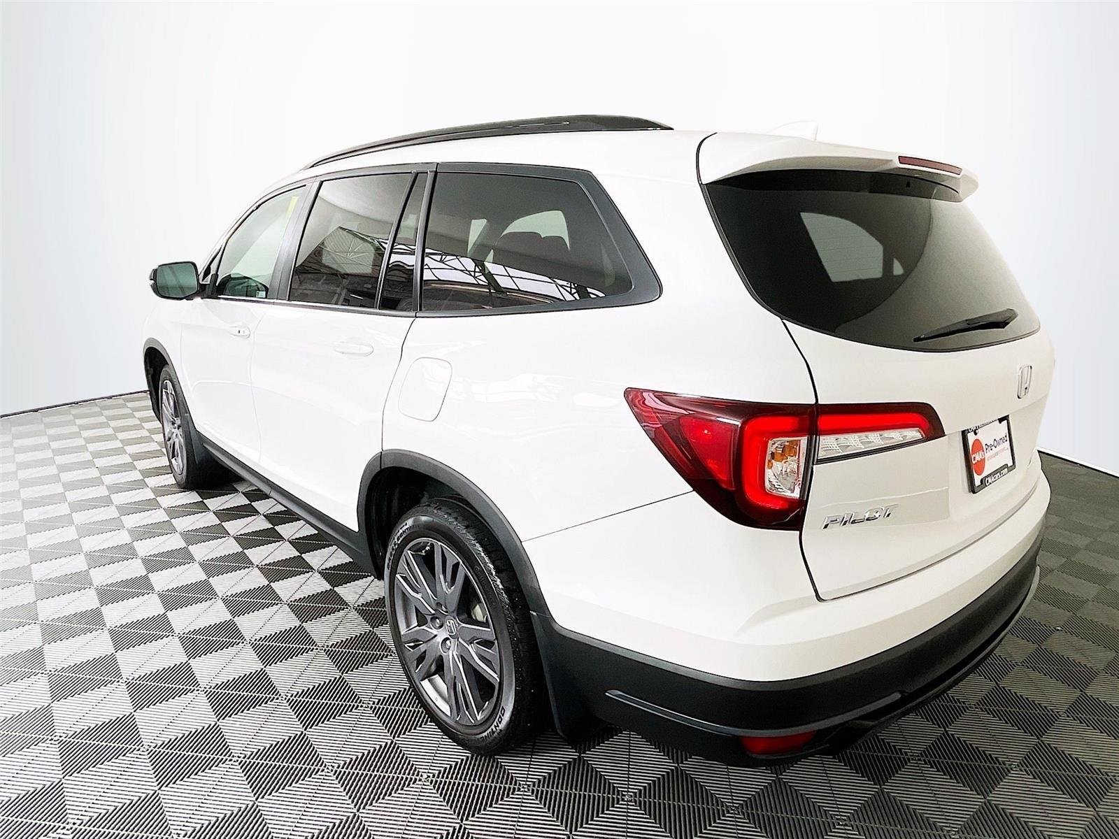Certified Used 2022 Platinum White Pearl Honda AWD SPORT image 7