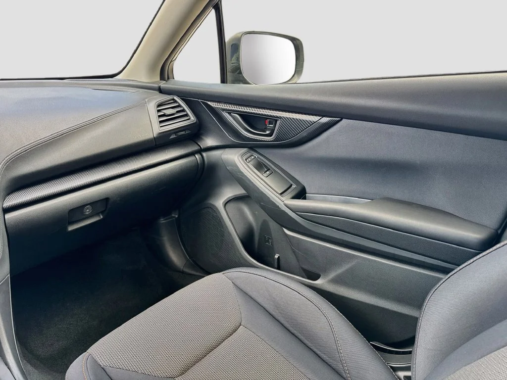 Used 2019 Silver Subaru 2.0i Premium image 27