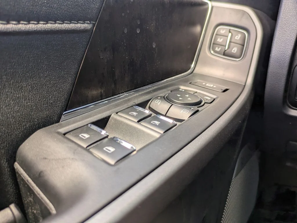 New 2026 Star White Metallic Tri-Coat Ford Lariat image 30