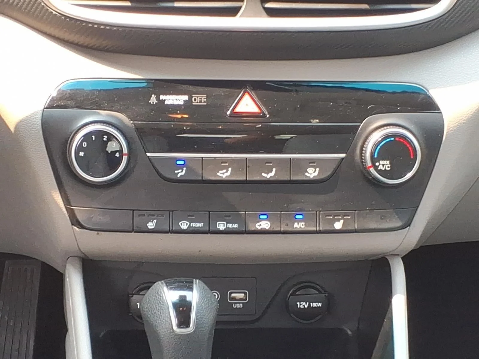 Used 2020 Black Noir Pearl Hyundai Value image 18
