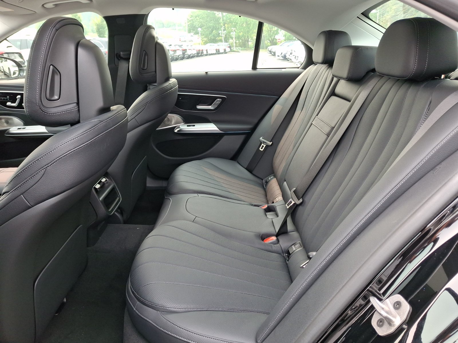 New 2026 Black Mercedes-Benz E 450 image 31