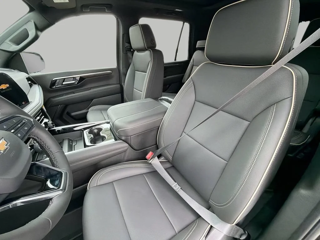 New 2026 Black Chevrolet Premier image 19
