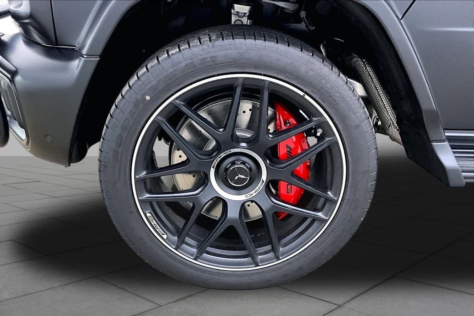 New 2027 MANUFAKTUR Night Black Magno Mercedes-Benz AMG® G 63 image 11