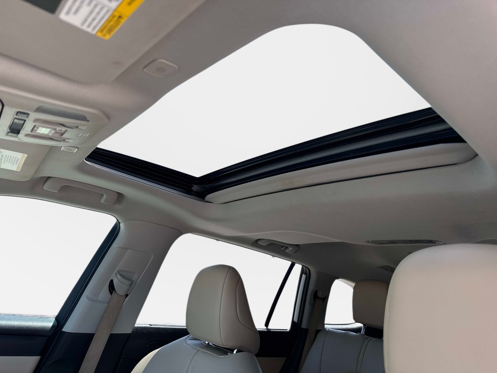 Used 2023 Wind Chill Pearl Toyota XLE image 21