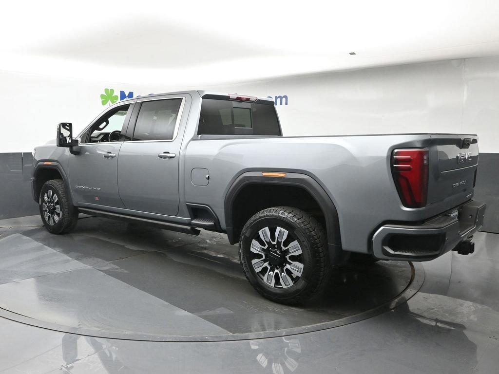 Used 2024 Silver GMC Denali image 28