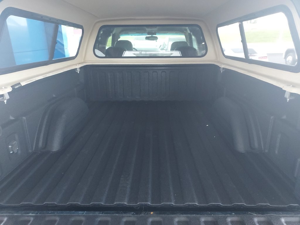 Used 2001 Green GMC SLE image 9