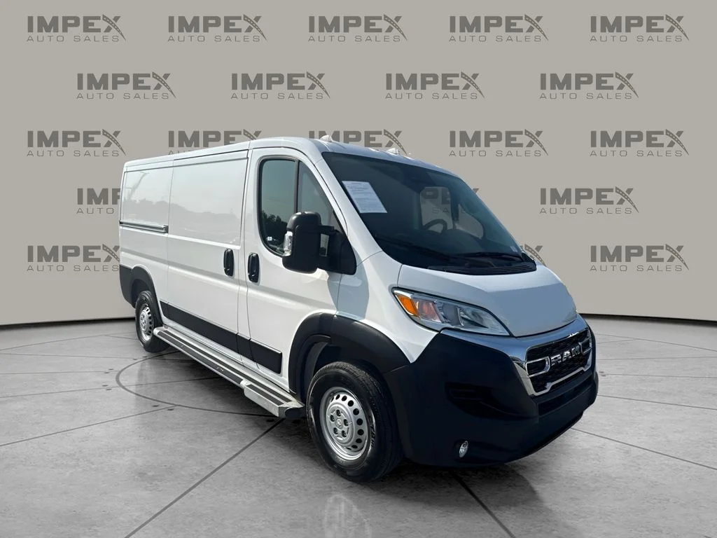 Used 2025 White Ram Base image 7
