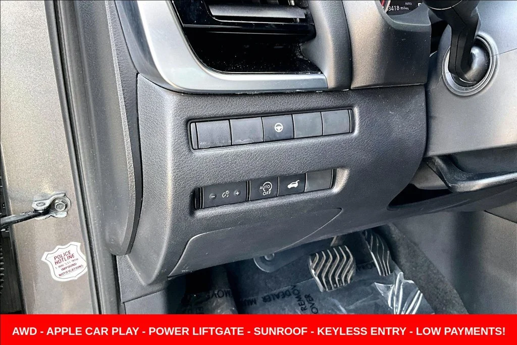 Used 2023 Gray Nissan SL image 12