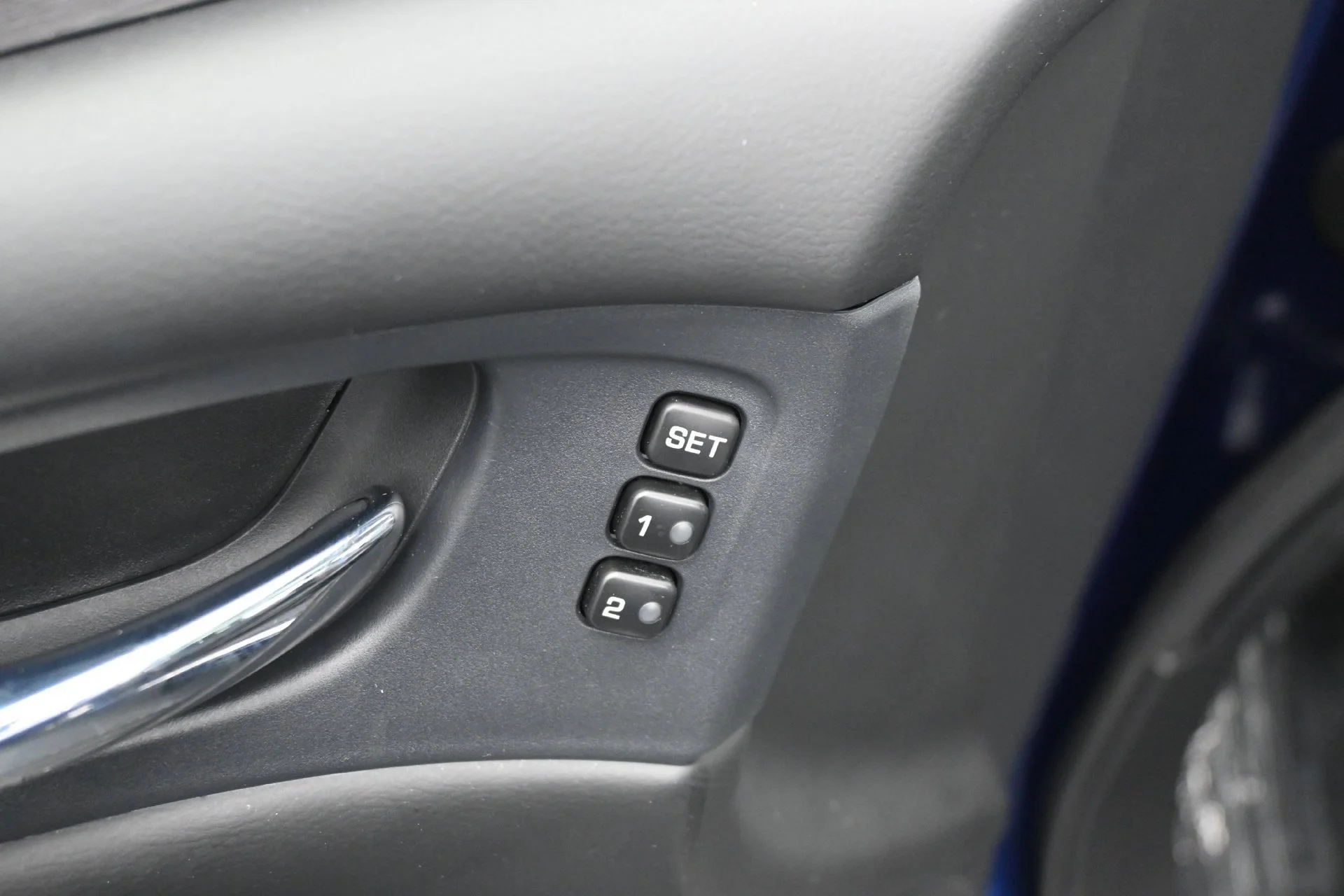 Used 2020 Deep Blue Pearl Nissan SL image 20