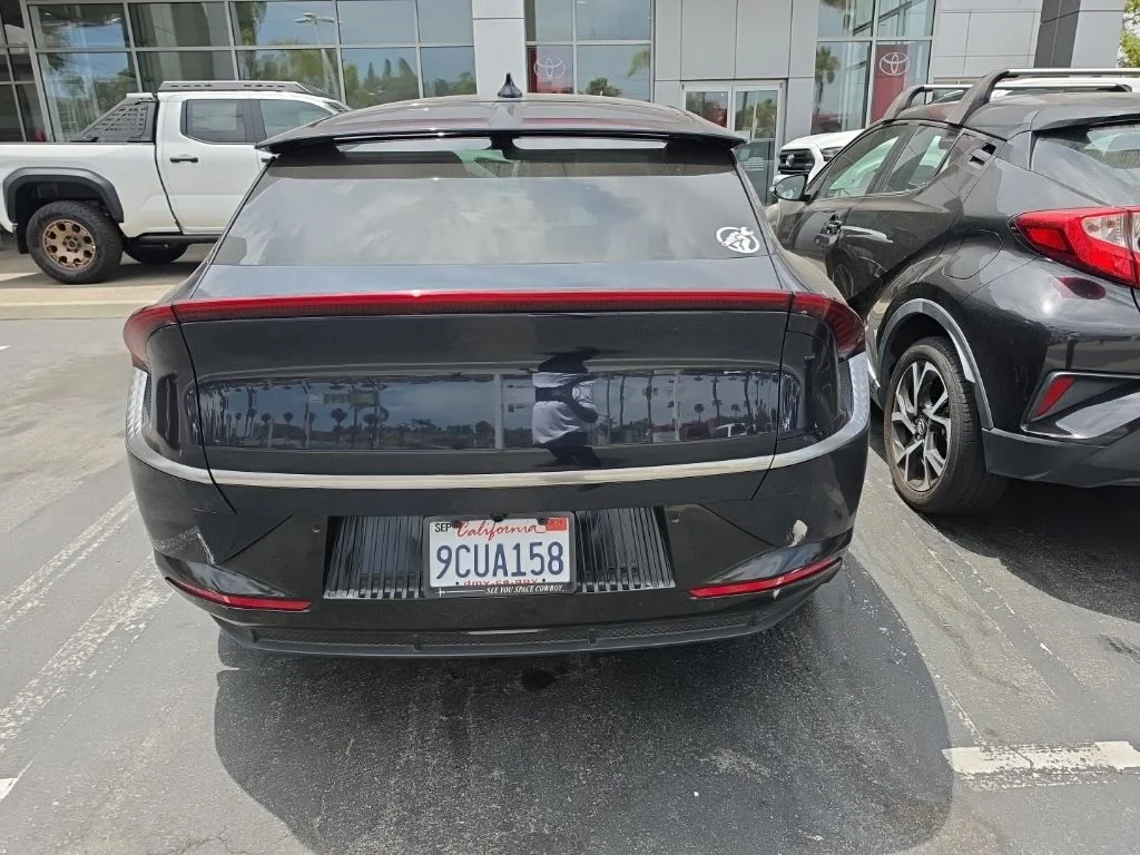 Used 2022 Blue Kia Wind image 5